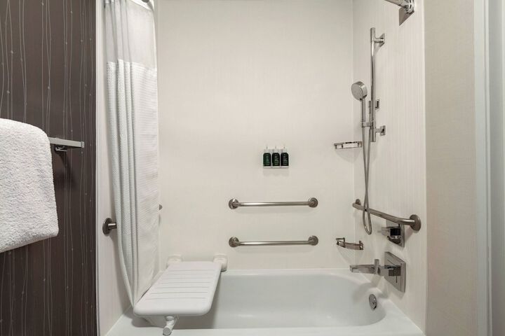 Courtyard by Marriott Salinas Monterey