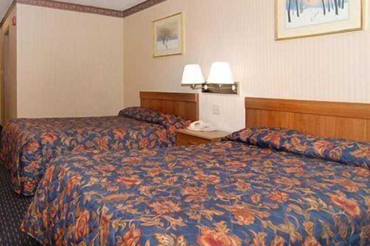 Econo Lodge Scranton near Montage Mountain