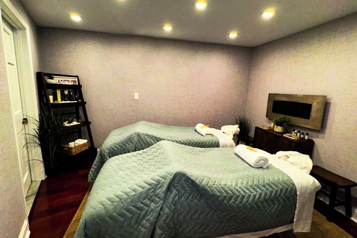 Newport Beach Hotel & Suites