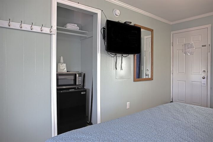 Room 48 of 59