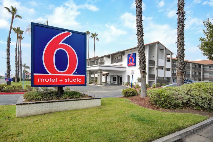 Hotel 2 of 48