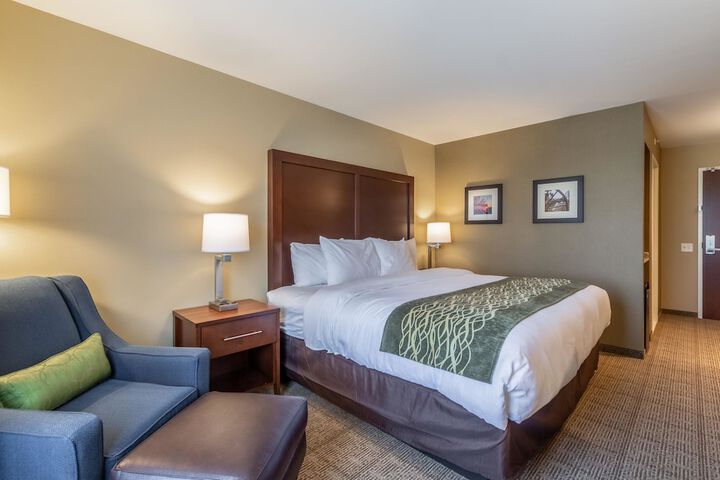 Room 25 of 41