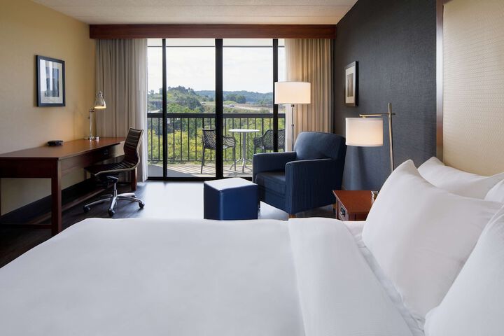 Room 93 of 139