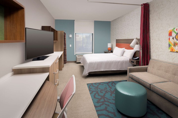 Room 14 of 38