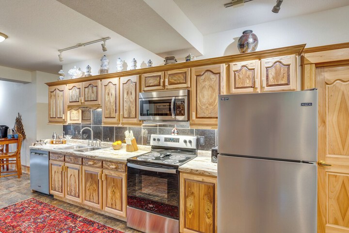 On-site Trails: Rock River Retreat in Jefferson!
