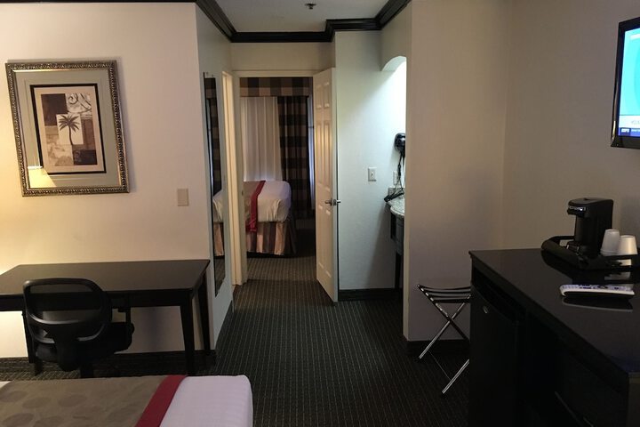 Room 26 of 39