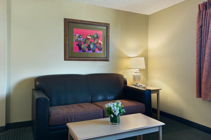 Oxnard Inn Lancaster