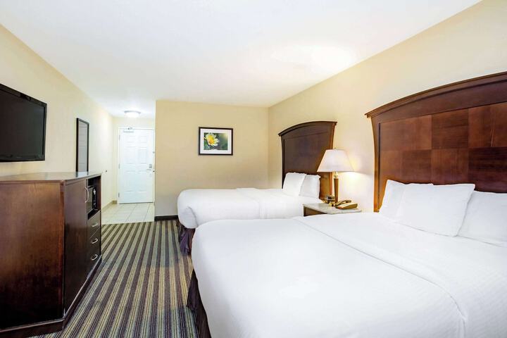 Room 25 of 44