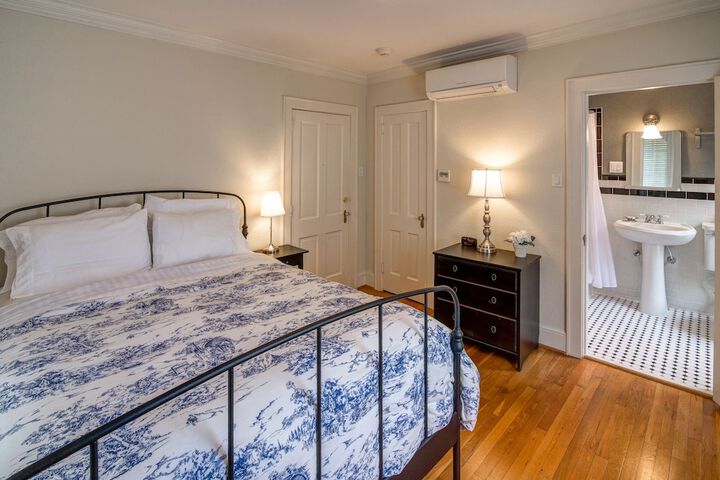 Room 25 of 50