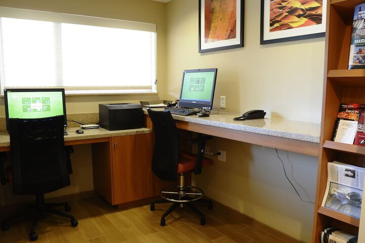 Business Center 33 of 33