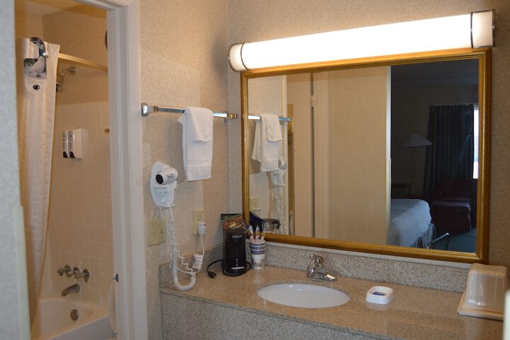 Room 18 of 38