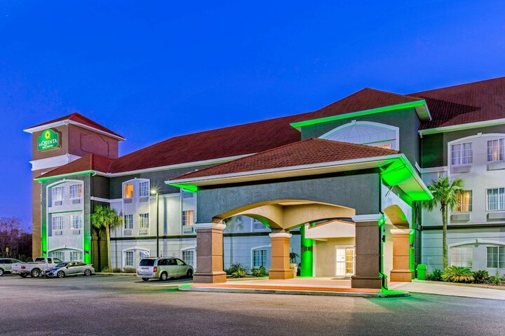La Quinta Inn & Suites by Wyndham Mobile Satsuma / Saraland