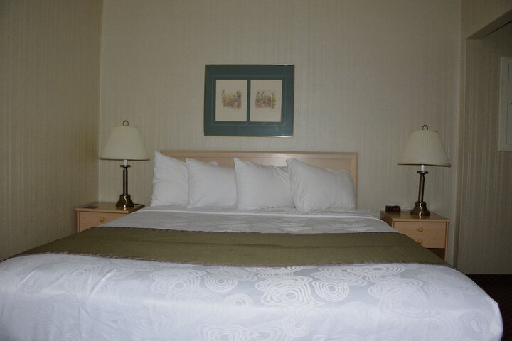 Room 8 of 39