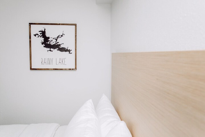 Room 16 of 102