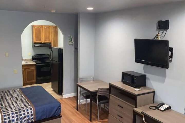 Room 32 of 32