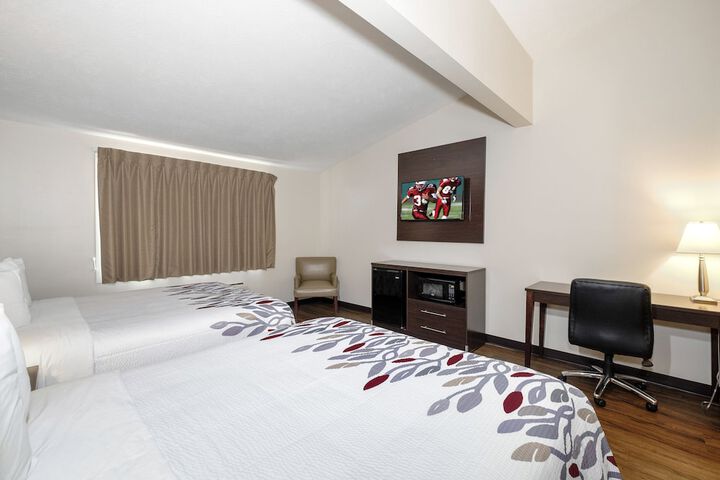 Room 12 of 32