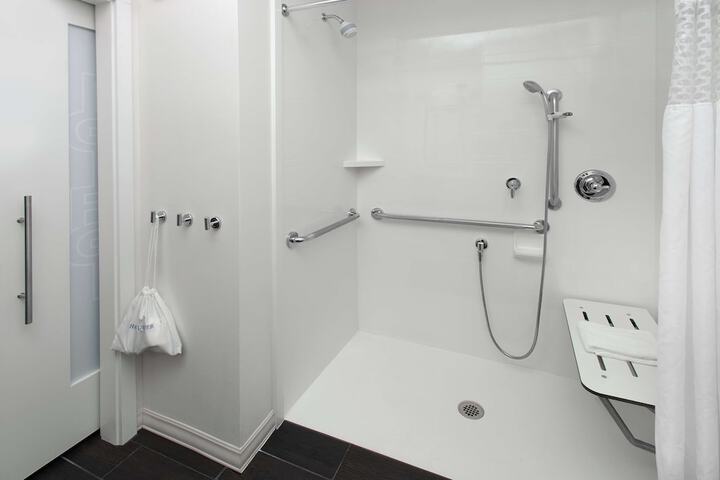 Room 8 of 35