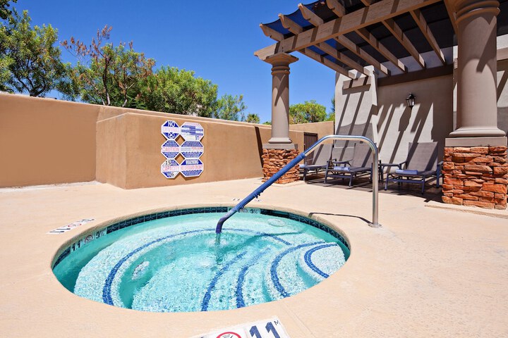 Holiday Inn Express & Suites Rancho Mirage - Palm Spgs Area by IHG