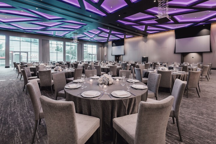 Paradox Vancouver