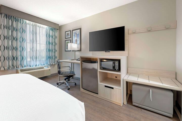 Room 34 of 45