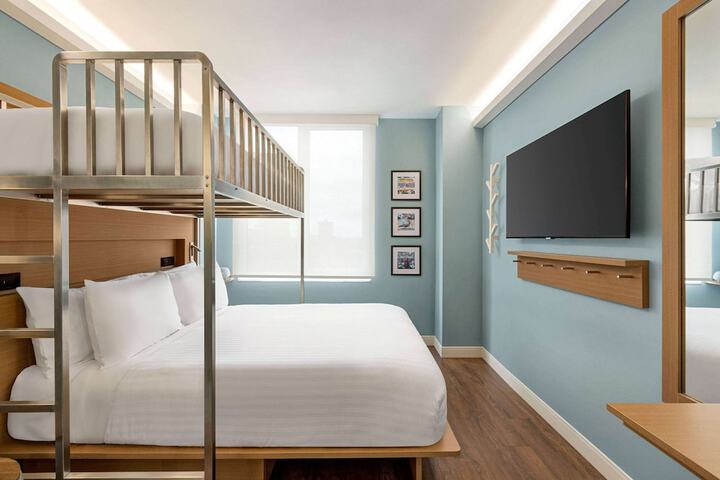 Wingate by Wyndham Bronx / Haven Park