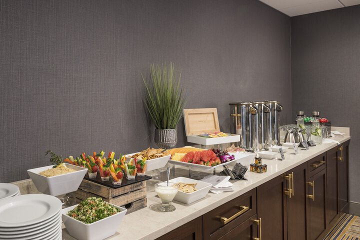 Crowne Plaza Providence-Warwick Airport by IHG