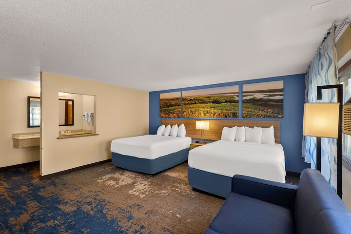 Days Inn by Wyndham Newton