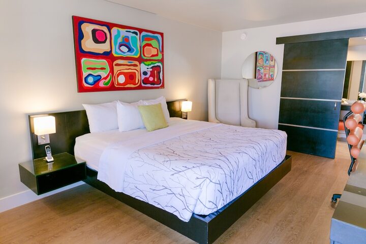 Room 35 of 47