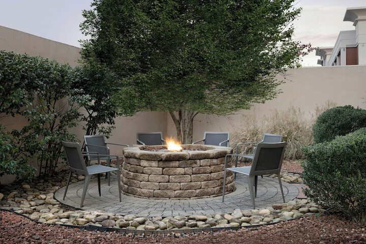 Courtyard by Marriott Greensboro Airport