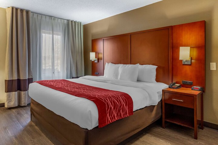 Room 5 of 28