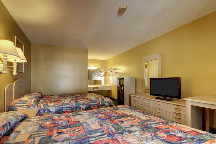 Room 26 of 33