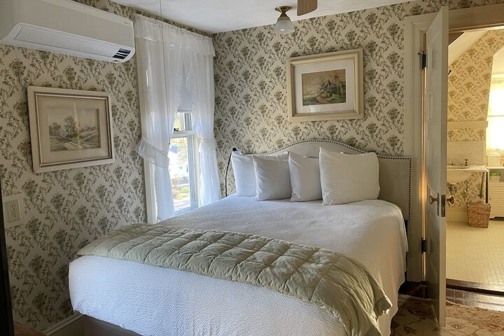 Moseley Cottage Inn & Town Motel
