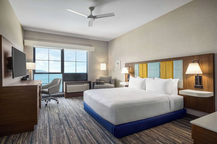 Hampton Inn & Suites Maui North Shore