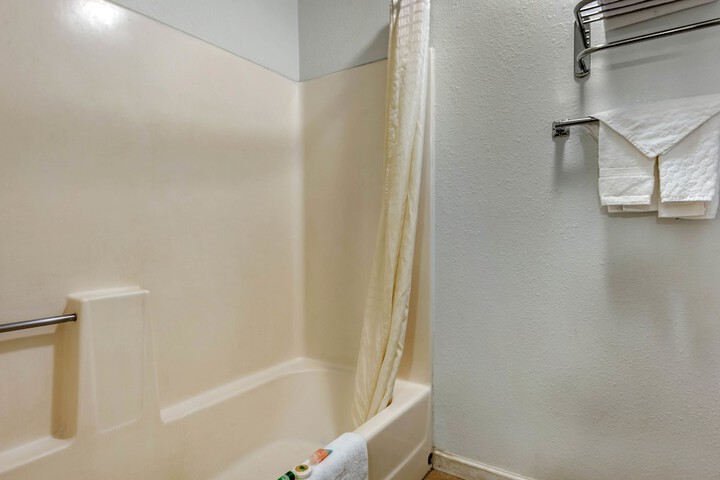 Room 17 of 24