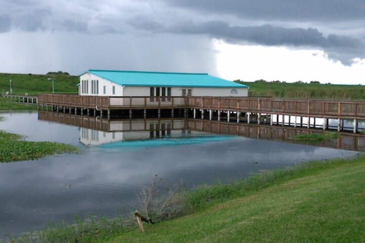 Lakeshore Resort and Marina