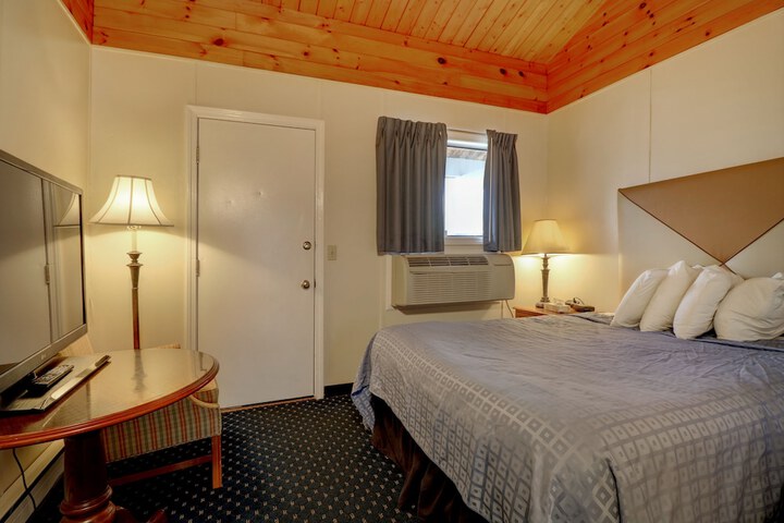 Room 176 of 317