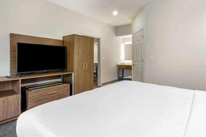 Room 17 of 41