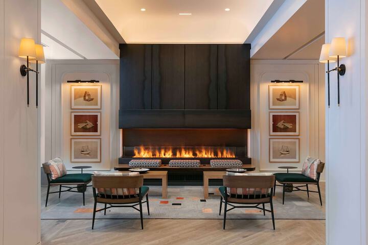 Hotel Interior 32 of 149