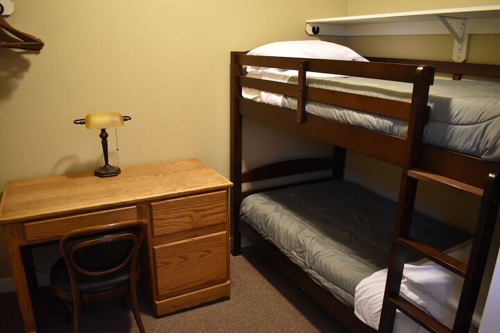 Room 17 of 66