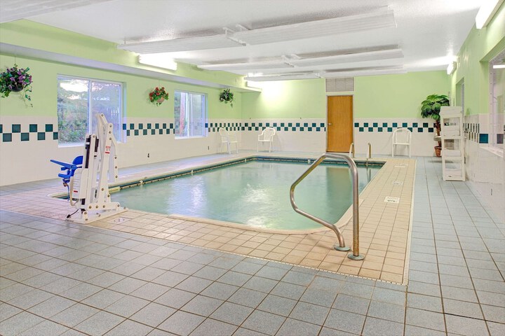 Pool 3 of 25