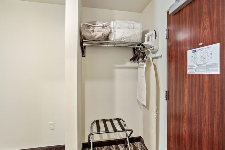 Room 11 of 49