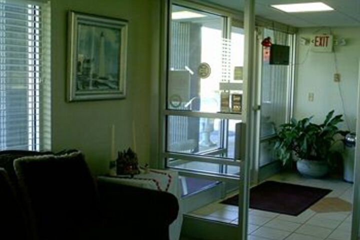 Campton Parkway Inn