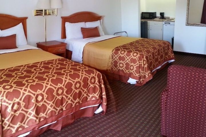 Room 11 of 26