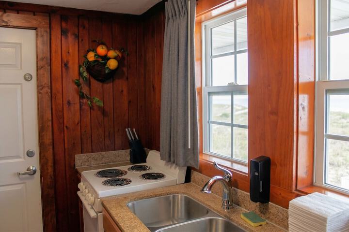 Seahorse Inn and Cottages