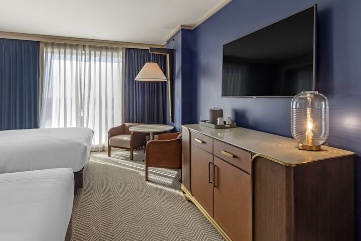 Room 10 of 70