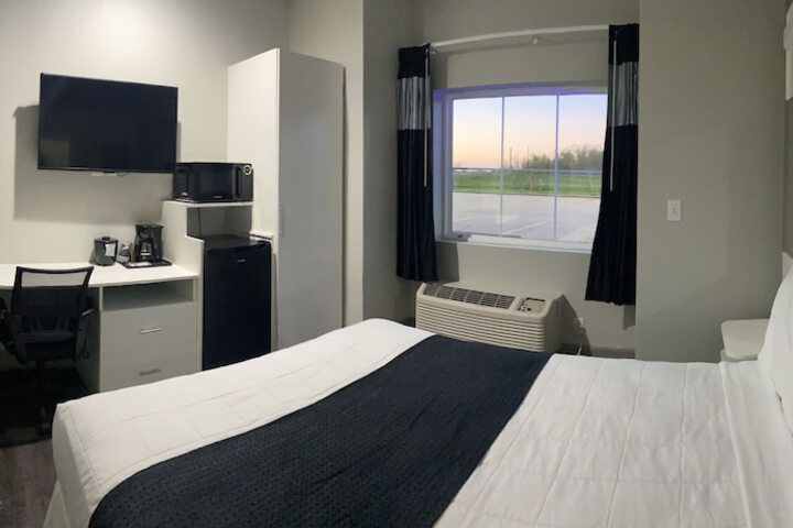 Room 13 of 22