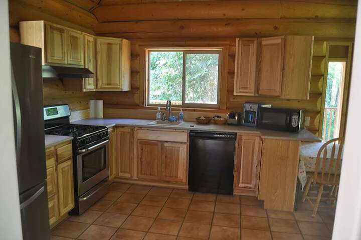 Daniels Lake Lodge B & B
