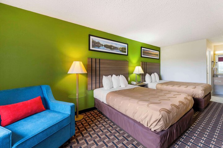 Room 17 of 32
