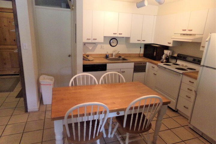 Snowflake 1 Bed plus Den 2 Bath