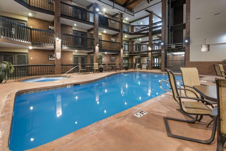 Pool 4 of 42